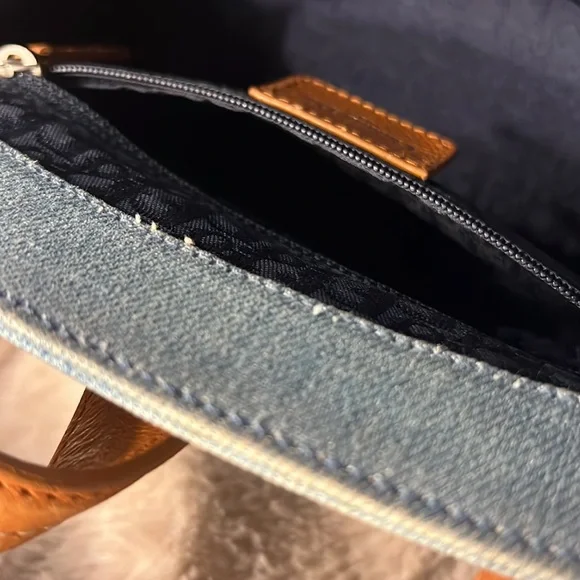 CHRISTIAN DIOR 2005 Detective Collection Baguette - Picture 9 of 16